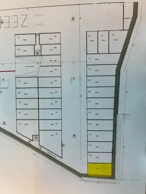 ruime autobox in een verzorgd garagecomplex foto 6