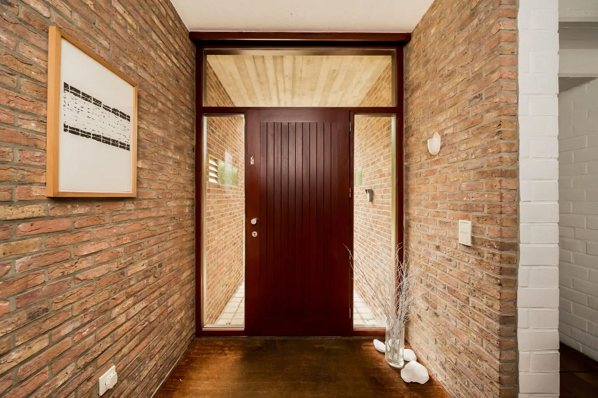 Villa met privébos op een perceel van 4.350 m²  foto 2
