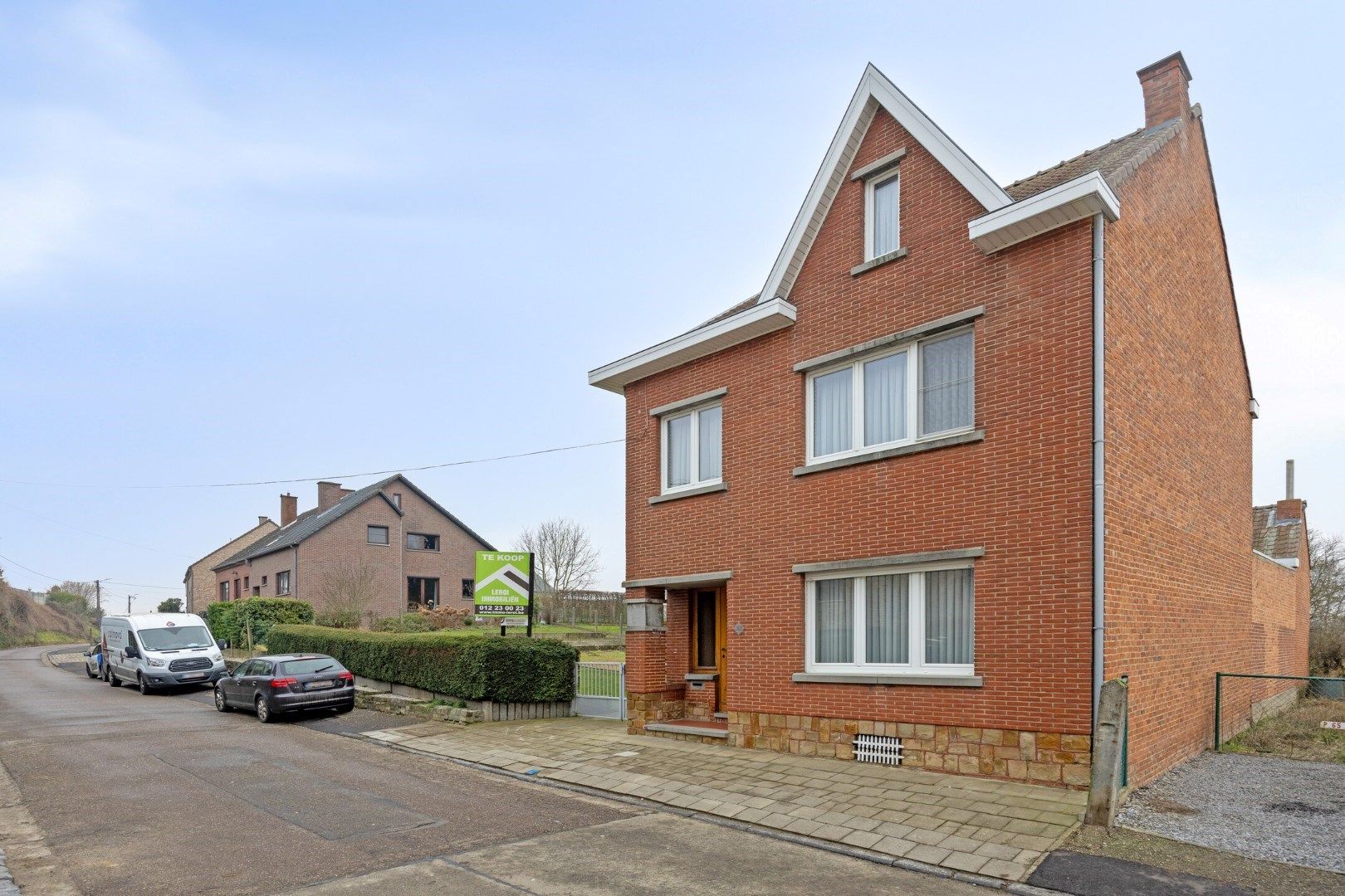 Ruime goed onderhouden woning met grote tuin (bebouwbaar) te Tongeren-Vreren foto 2