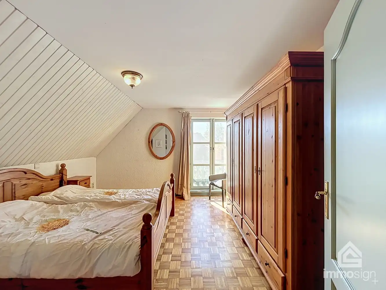 Charmante, ruime, gezinswoning met 4 slaapkamers te Hamont! foto 11