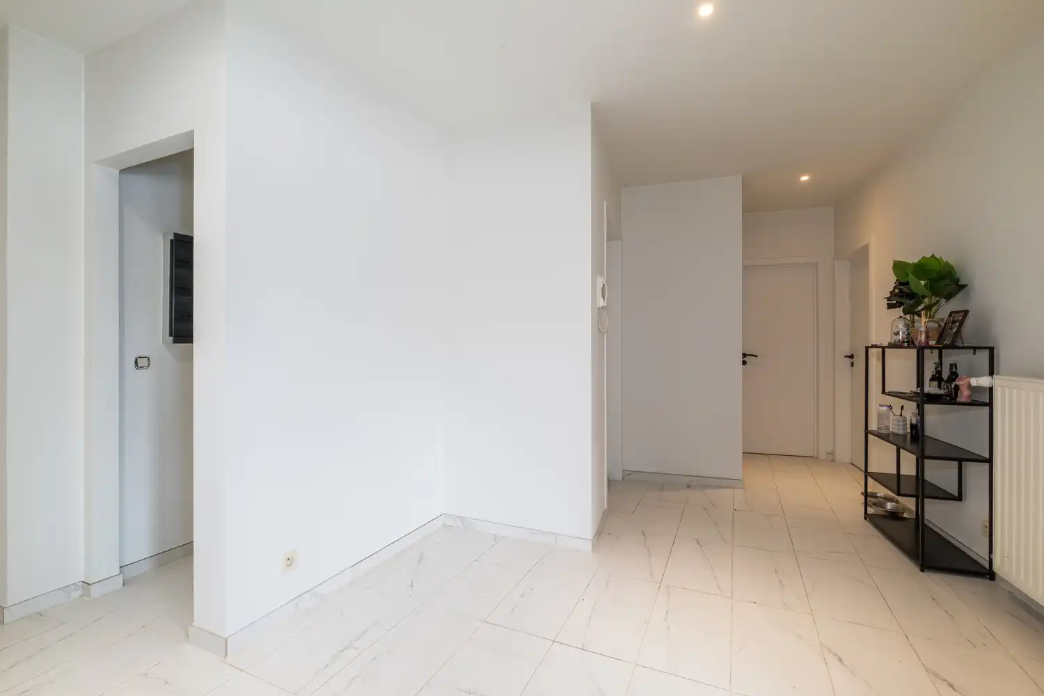 Gerenoveerd gelijkvloersappartement met 2 slaapkamers & garage foto 7