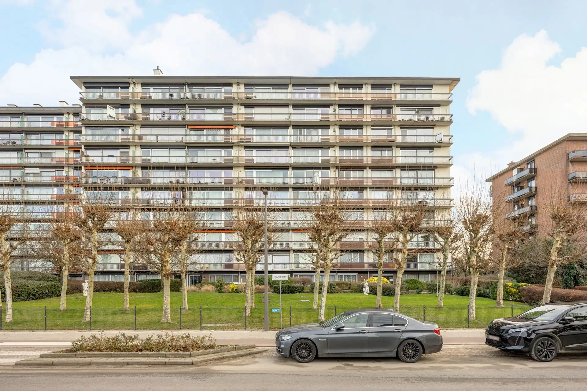 Twee slaapkamer appartement met inpandse autostaanplaats foto {{pictureIndex}}