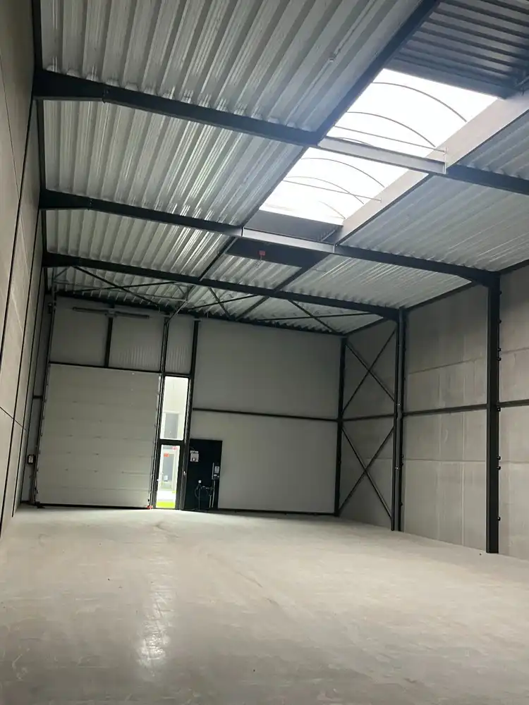 KMO-unit 23 +/- 328m² foto 3