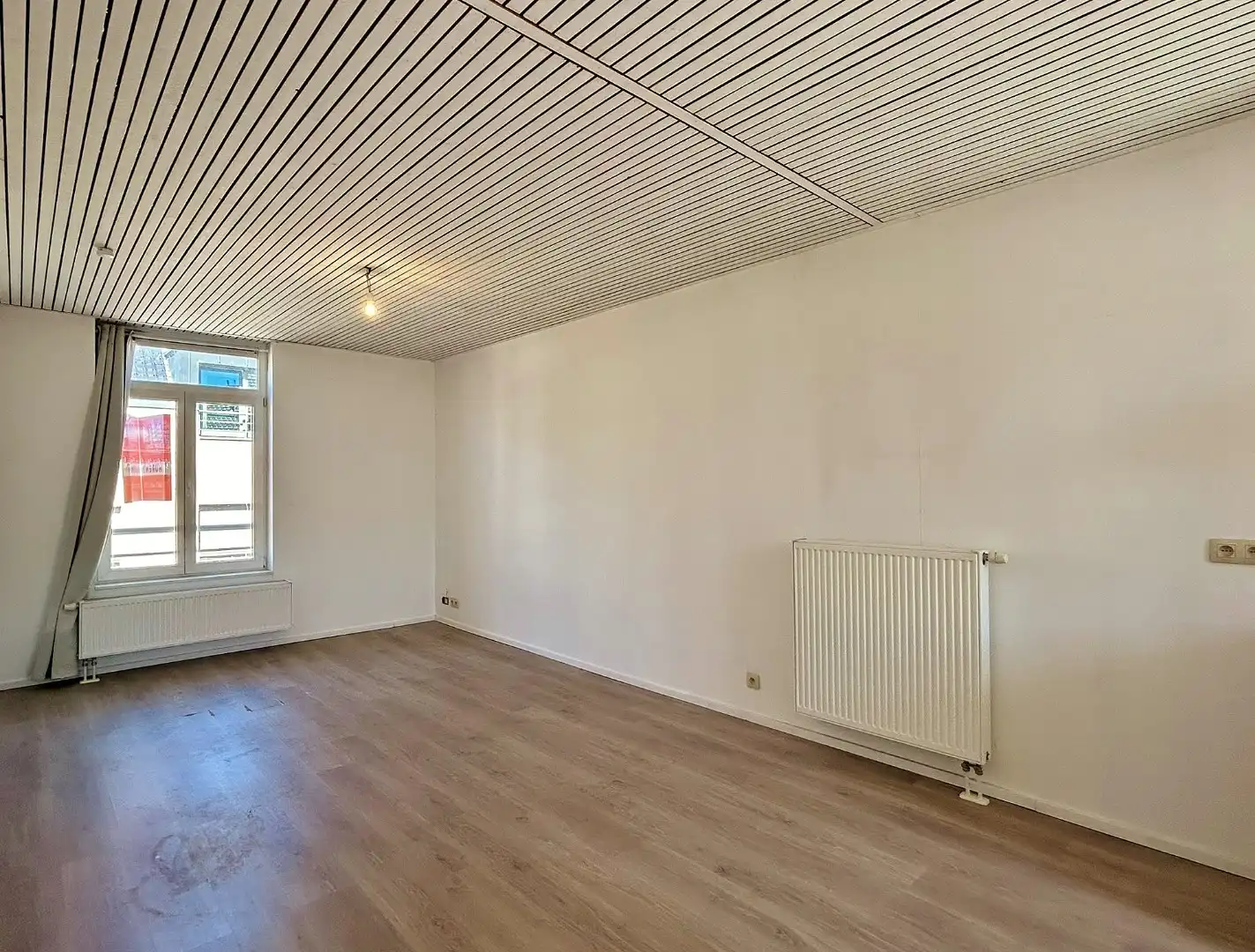 Duplex-appartement met terras in het centrum van Ieper foto 3