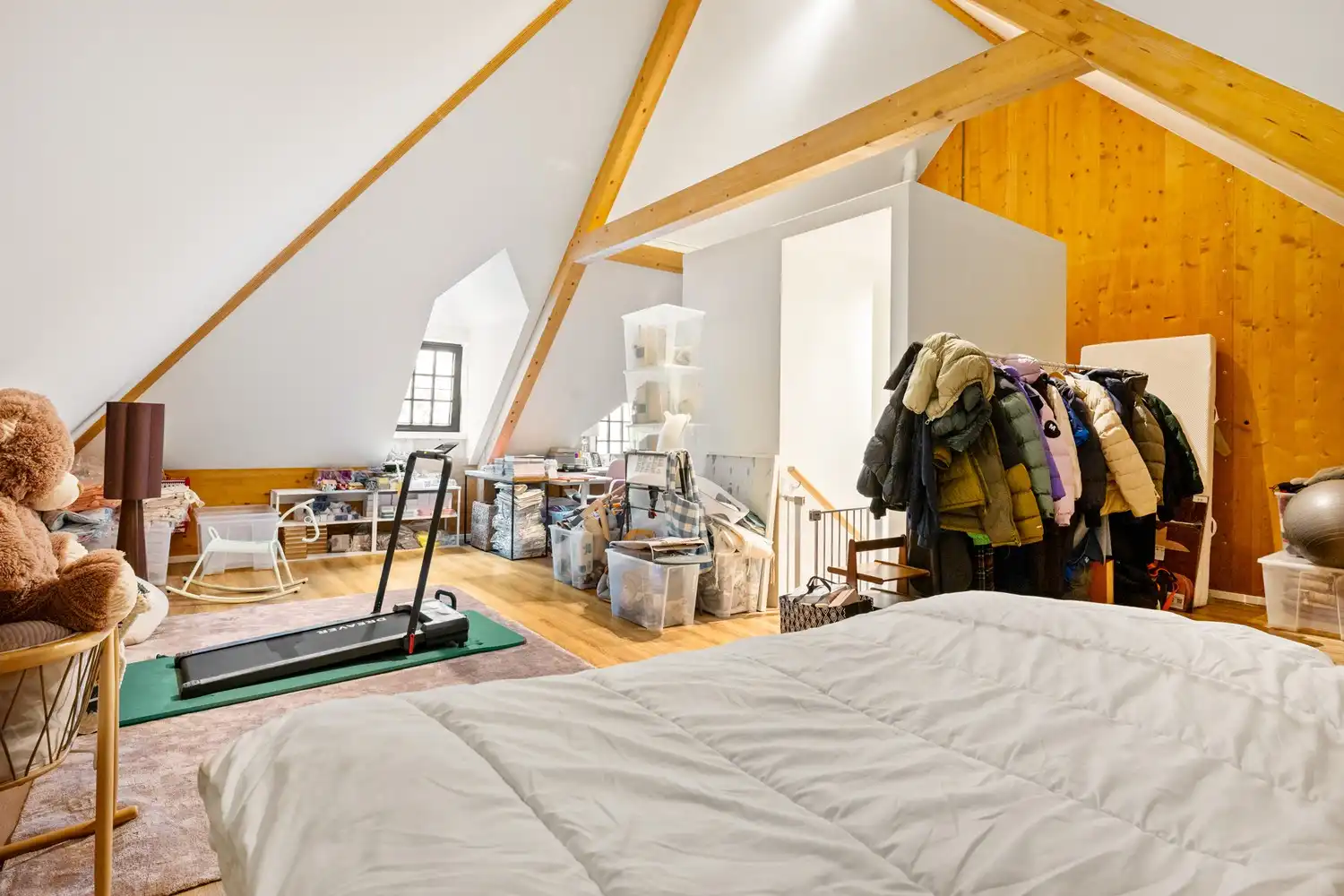 Half open bebouwing in een rustige wijk met 4 à 5 slaapkamers! foto 21