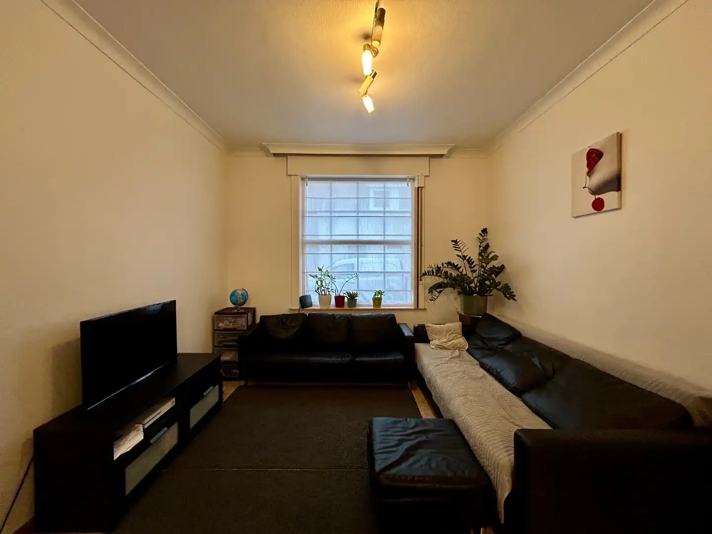 Instapklare woning met garage in Meulebeke! foto 5