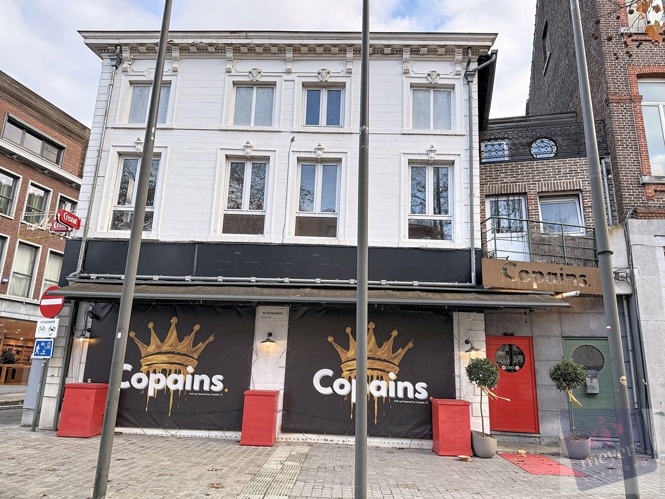 Ruim duplexappartement met 3 slaapkamers op topligging in Hasselt foto {{pictureIndex}}