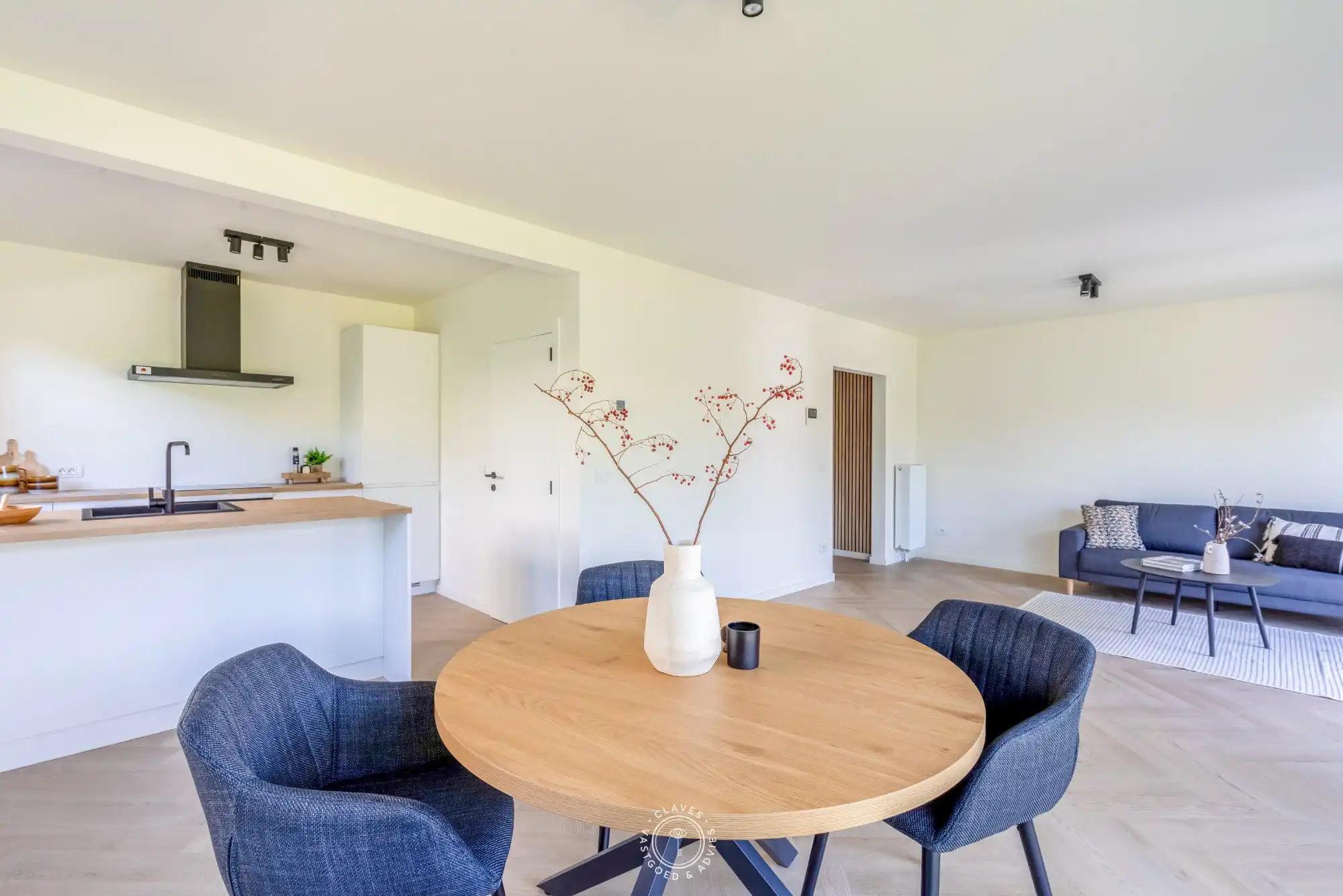 High-end vernieuwbouwappartement met privatieve tuin foto 2