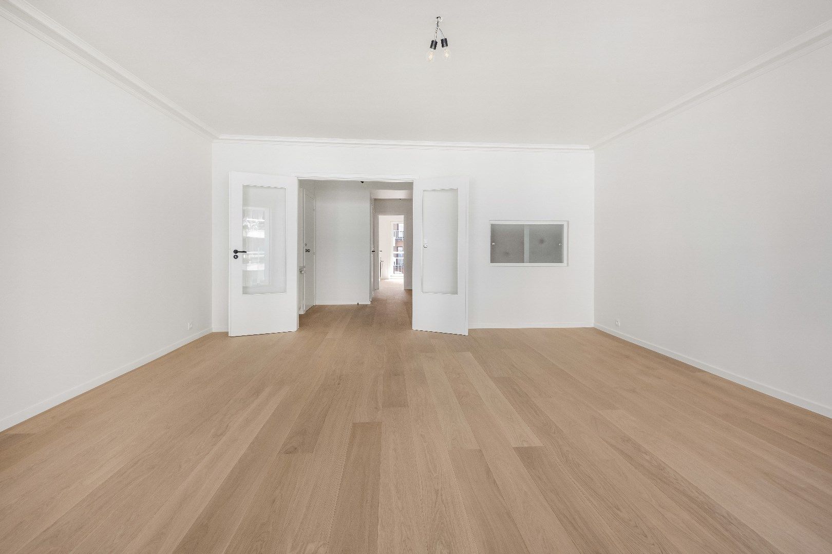 Aangenaam en zonnig  2 slaapkamer appartement in de Lippenslaan, nabij het Van Bunnenplein en de zeedijk.  foto 4