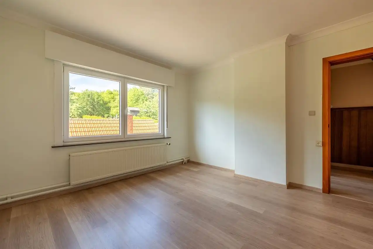 Karaktervolle woning met grote tuin, bijgebouwen en uitbreidbaar zoldervolume op een verrassend diep perceel foto 24