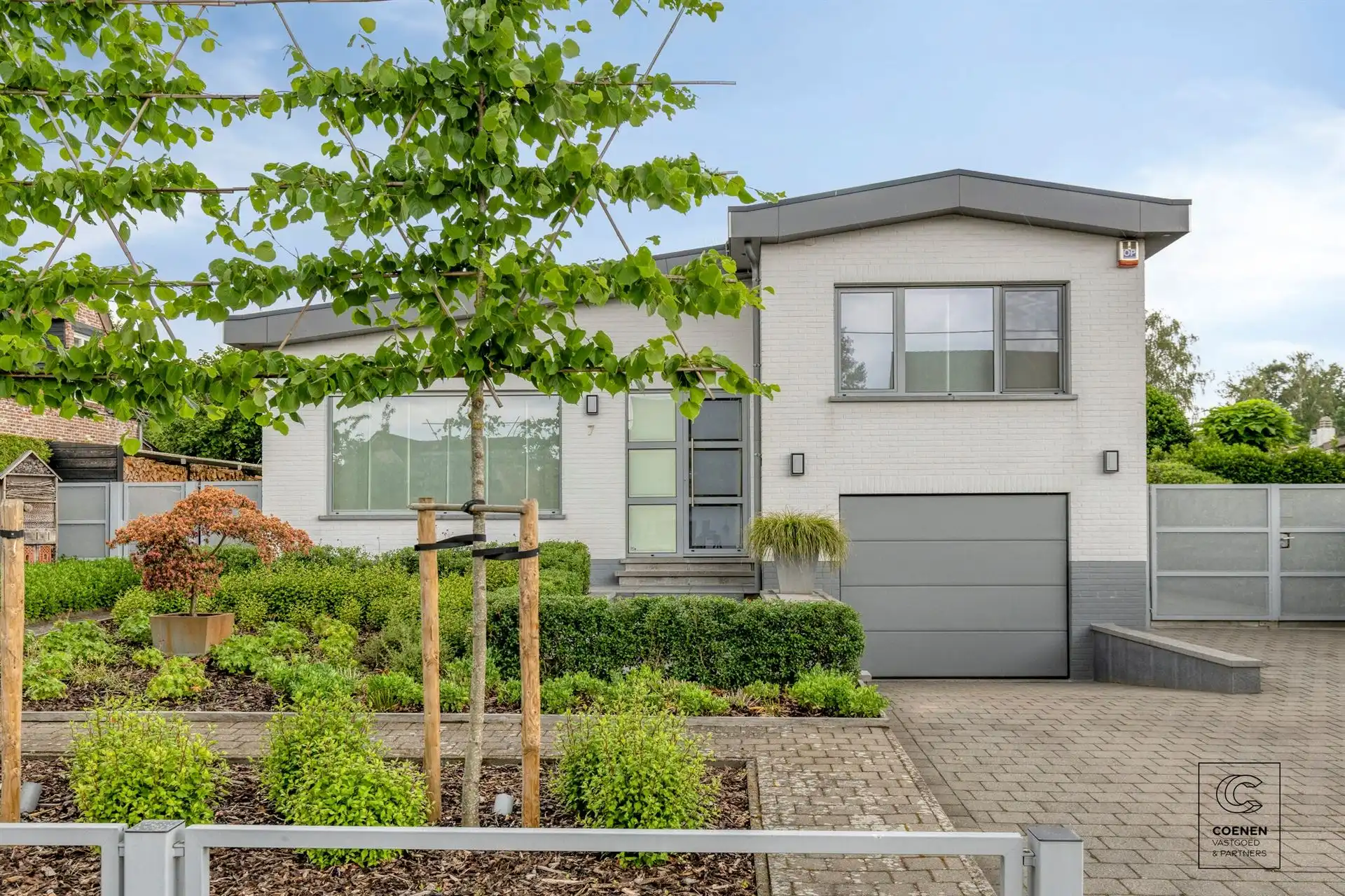 Prachtig instapklare woning met 3 slpk op toplocatie! foto 2