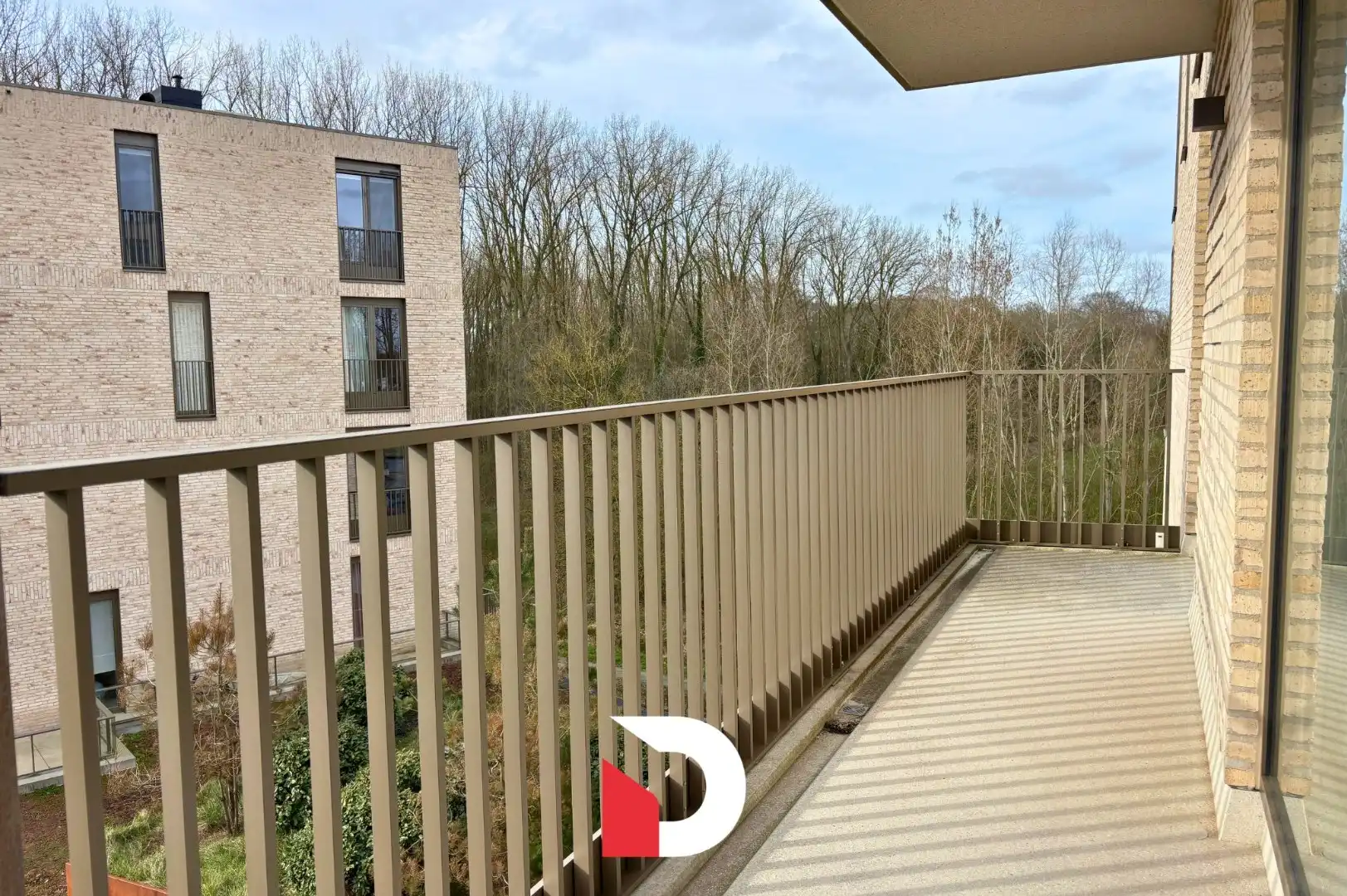 Recent appartement met 2 slaapkamers en zeer aangenaam hoekterras foto 9