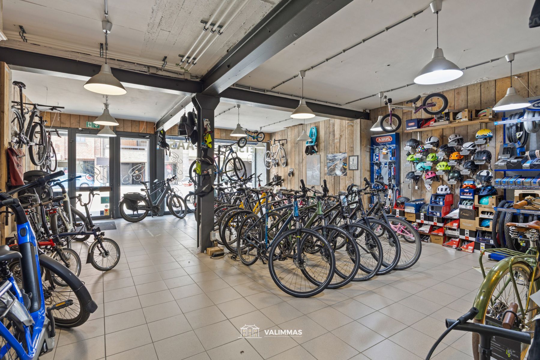 Gelijkvloerse handelsruimte (event. met duplex-appartement) foto 3