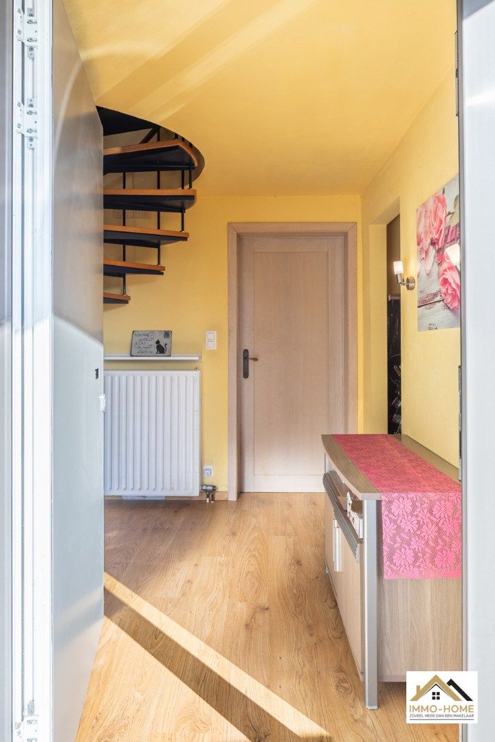 Instapklare woning op rustige topligging te Lokeren foto 15