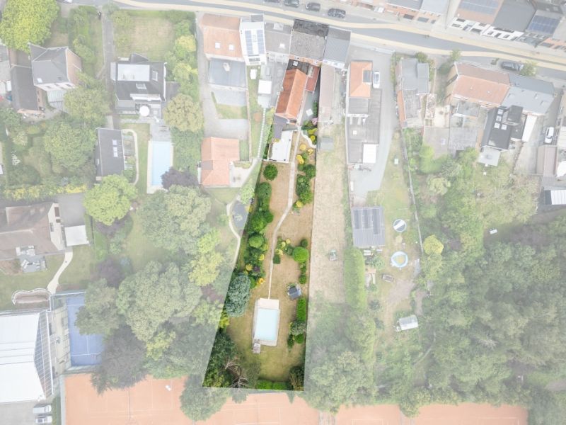 Ruime woning met 4 slaapkamers op 1752m² foto 2