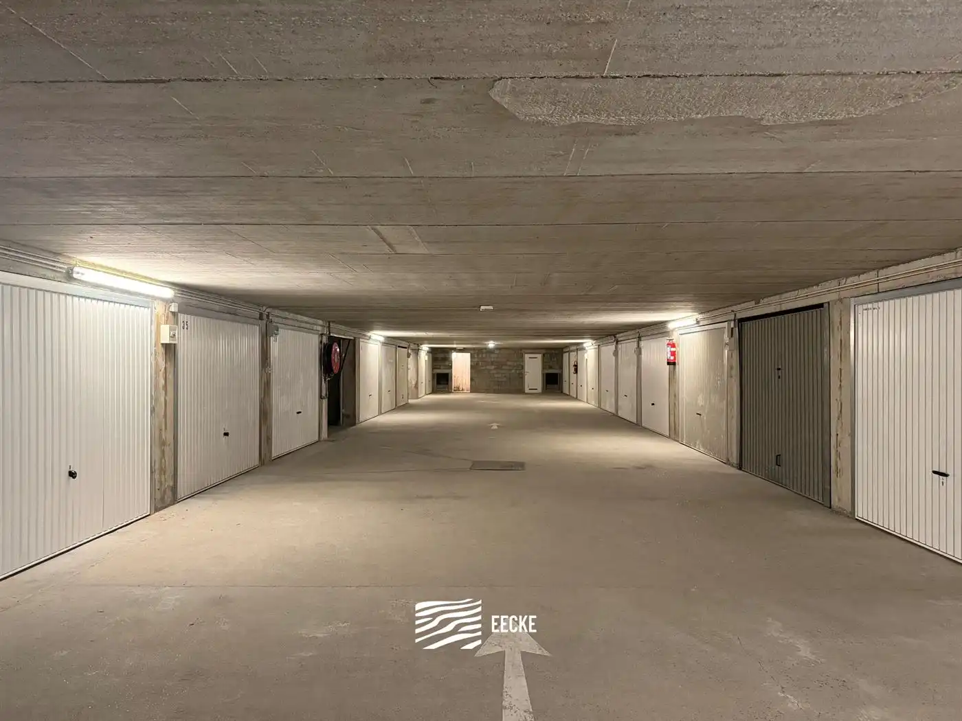 Parking - gesloten garagebox foto 3