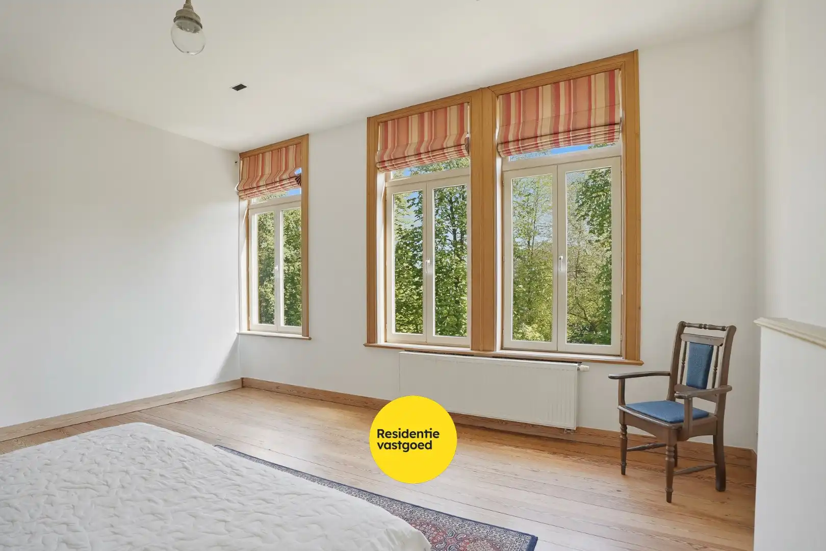 Exclusief gerenoveerd burgerhuis met luxueuze afwerking en zonnige stadstuin! foto 21