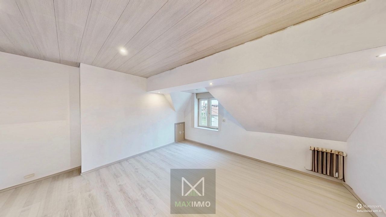 Instapklare, lichtrijke gezinswoning met grote tuin te Menen foto 12