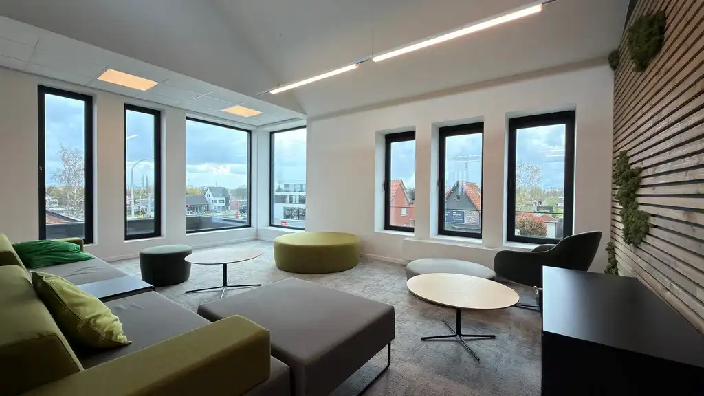 Instapklare kantoren met terras te huur vlakbij afrit E19 in Rumst foto 4