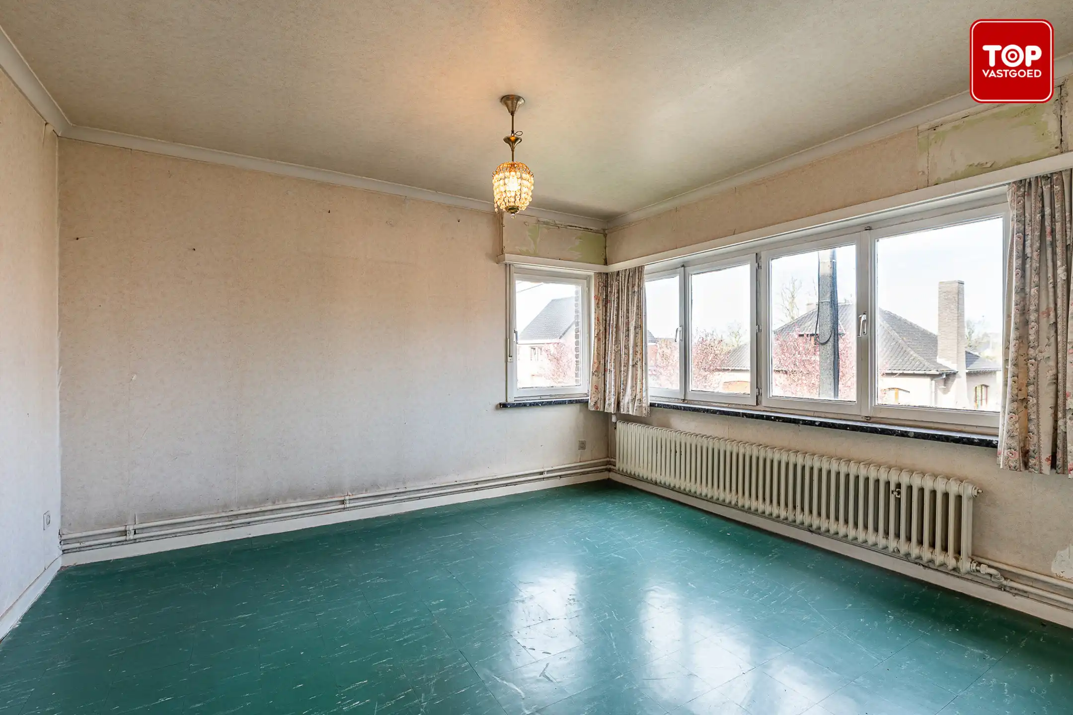 HOB met 3 slaapkamers en tuin foto 14