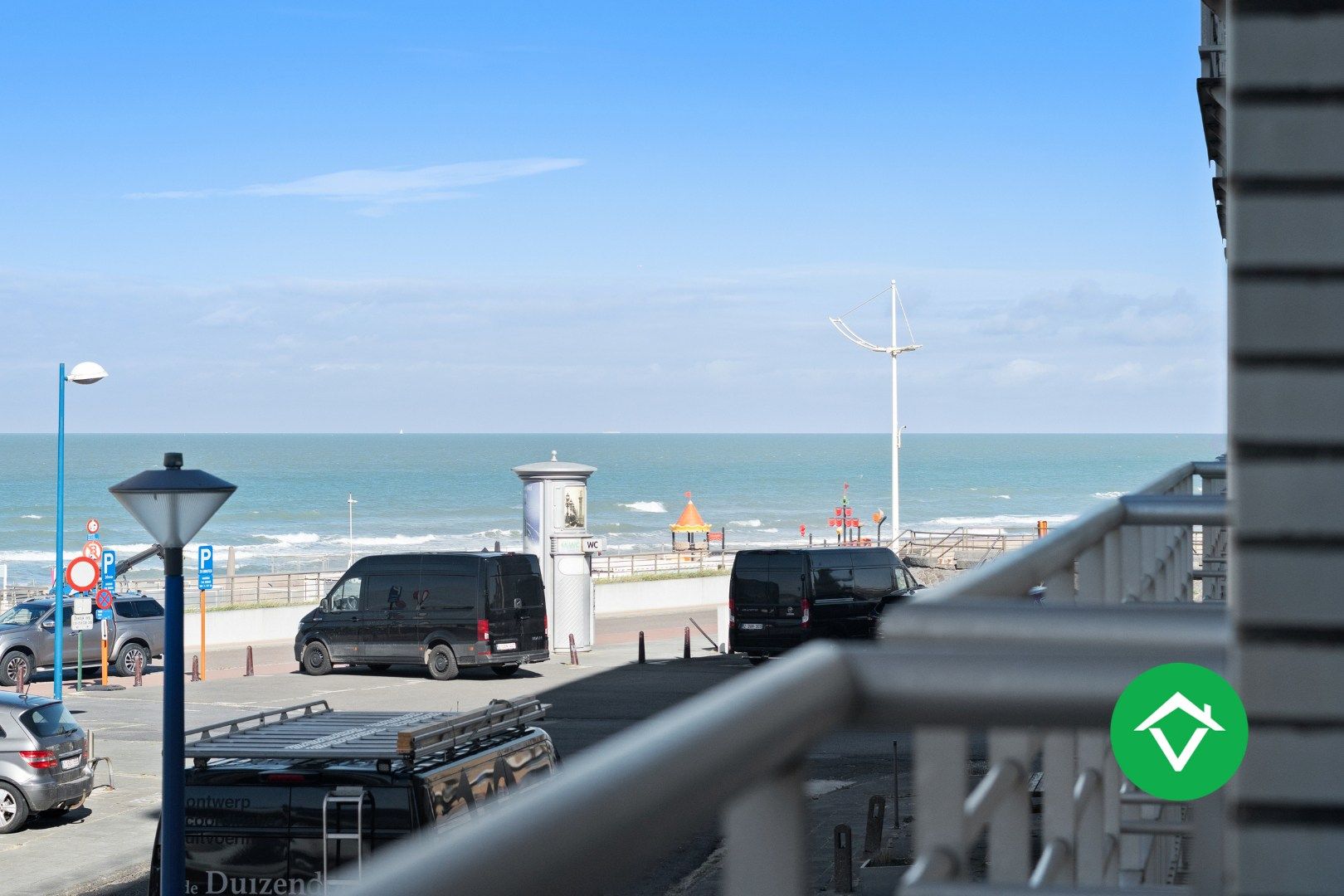  Gezellig appartement te koop aan zee te Koksijde foto 2