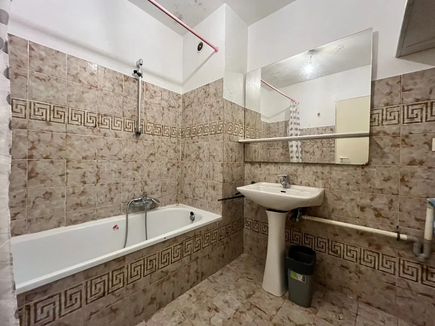 2-slpk appartement met terras en autostaanplaats te Borsbeek foto 9