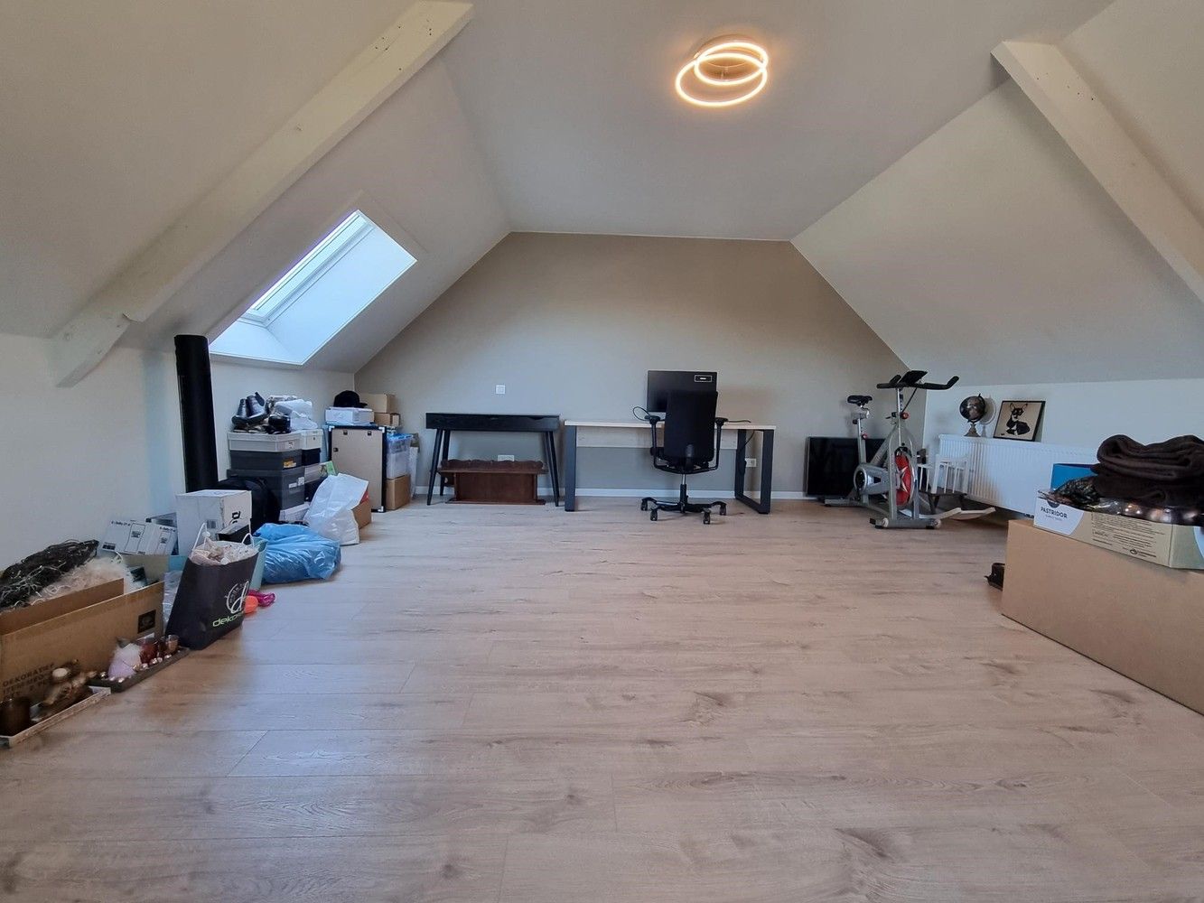 Totaal vernieuwde woning, 3 ruime slaapkamers op een mooi perceel van 8a71ca foto 14