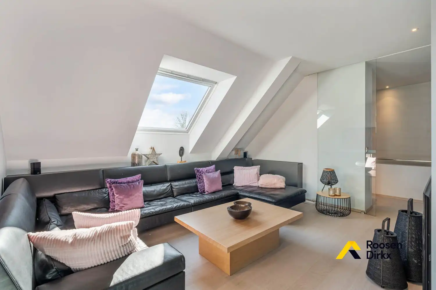 Bakkerij met luxe woonst en studio! foto 10