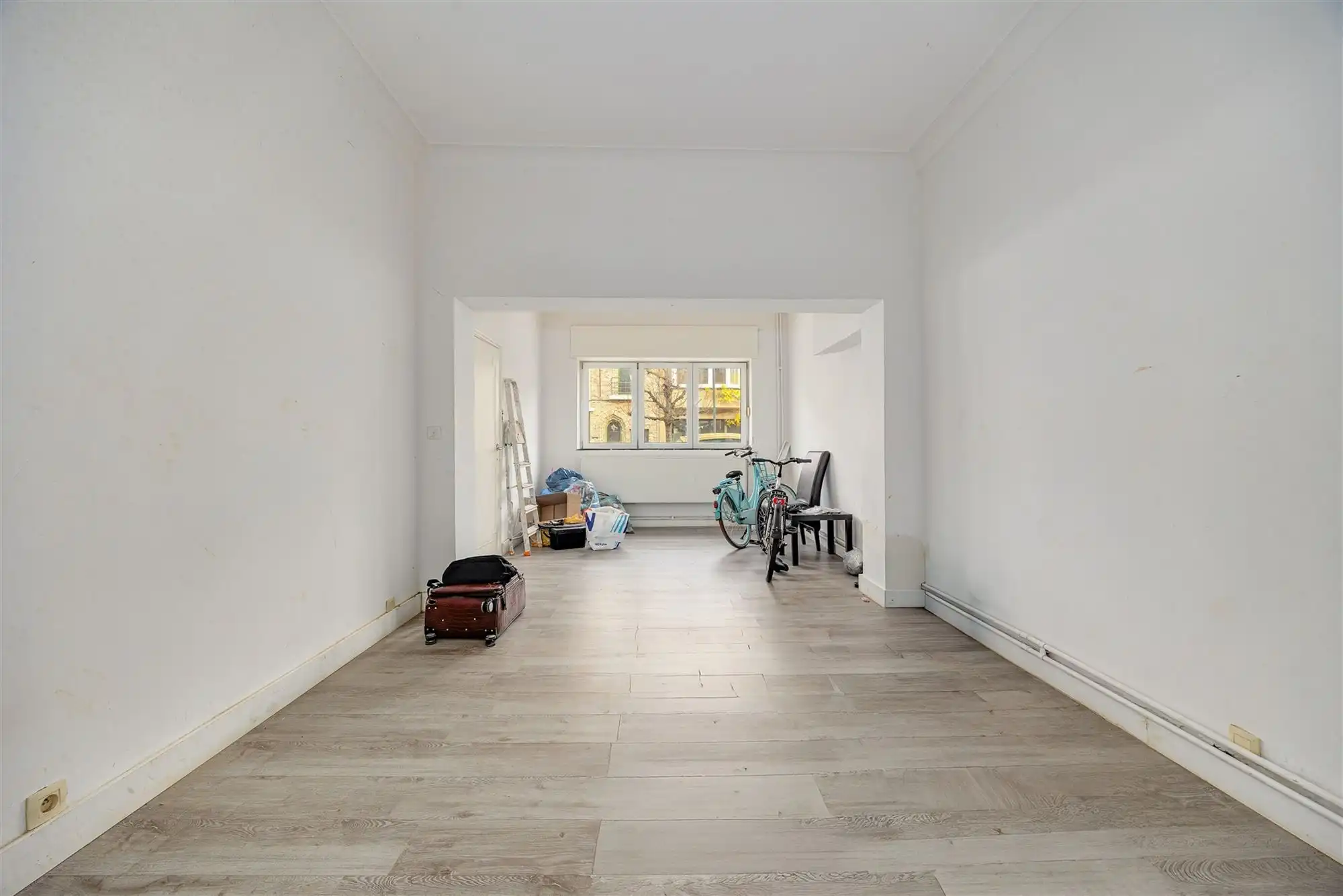 Instapklaar huis met magazijn in het centrum foto 7