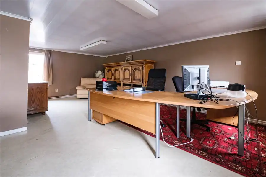 HANDELSHUIS MET VEEL POTENTIEEL IN HET CENTRUM VAN GINGELOM foto 18