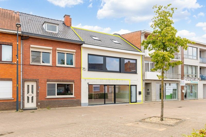 Ruime stadsduplex met terras en privé-koer in het dorpscentrum foto 25