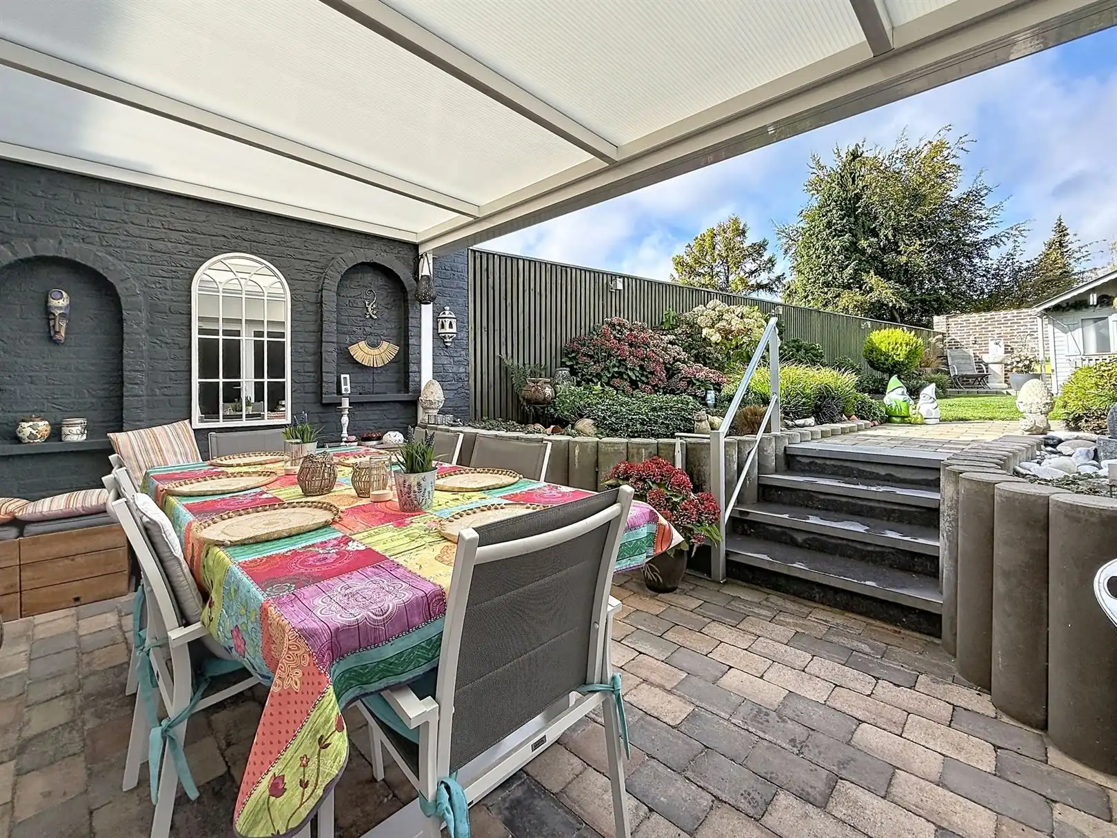 Instapklare stadswoning, tuin, 2 garages, 3a 17ca foto 6