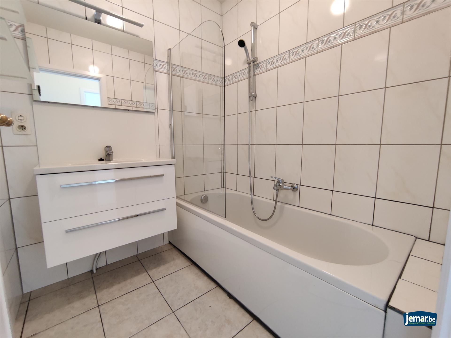 Appartement met 2 slaapkamers en garage foto 9