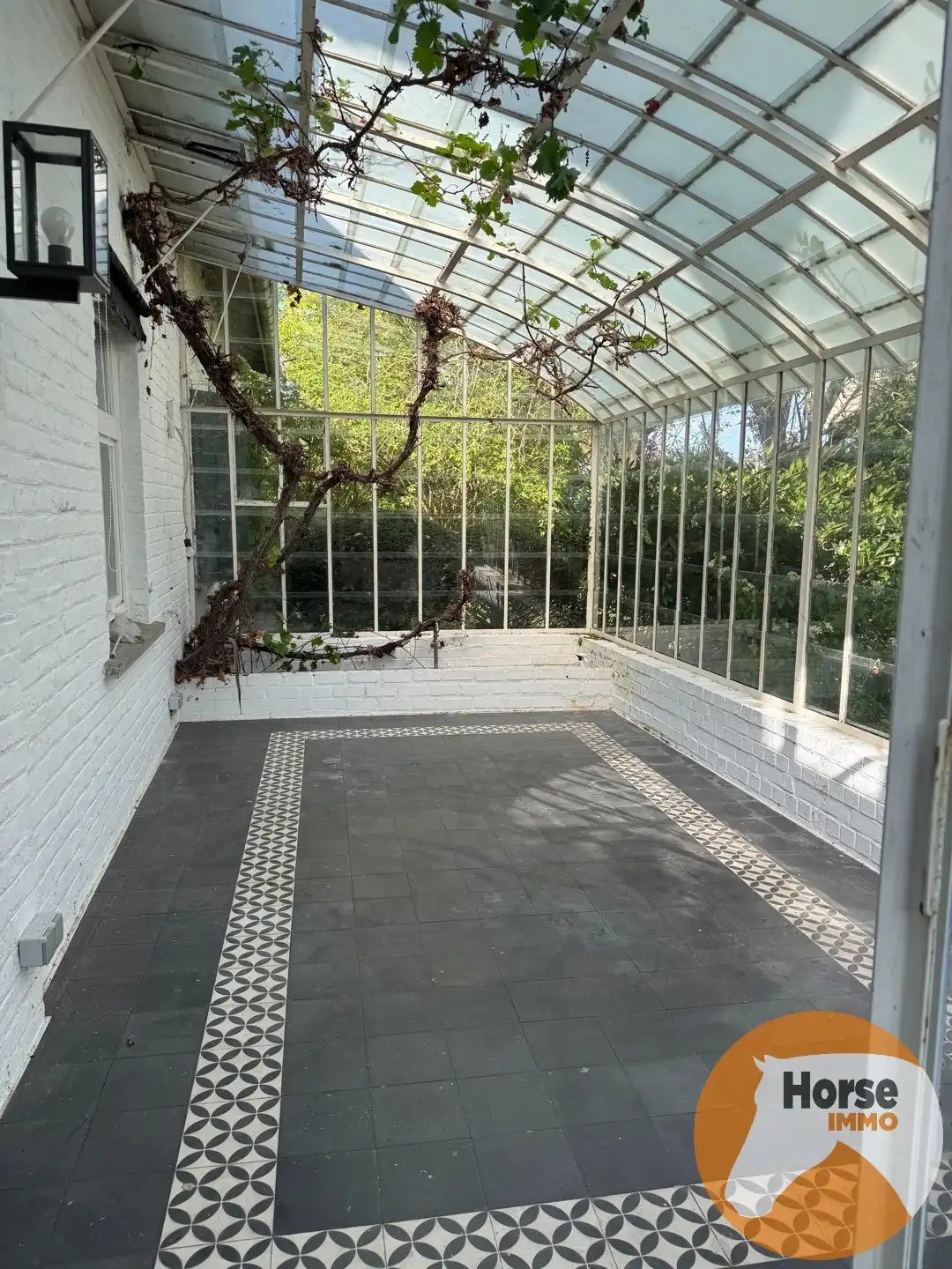 HALLE – Charmante woning met stallen op 1,15ha aan Hallerbos foto 4