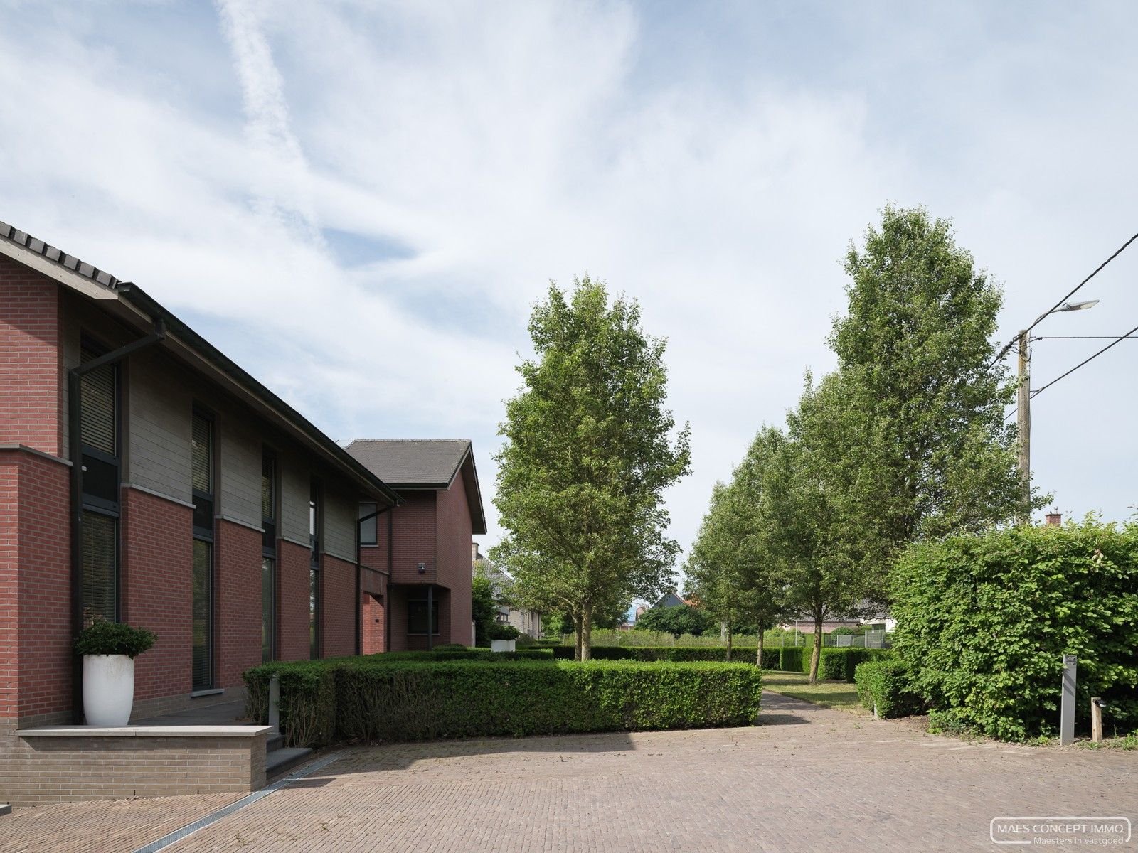 Villa en kantoor vlak bij het centrum van Anzegem foto 14