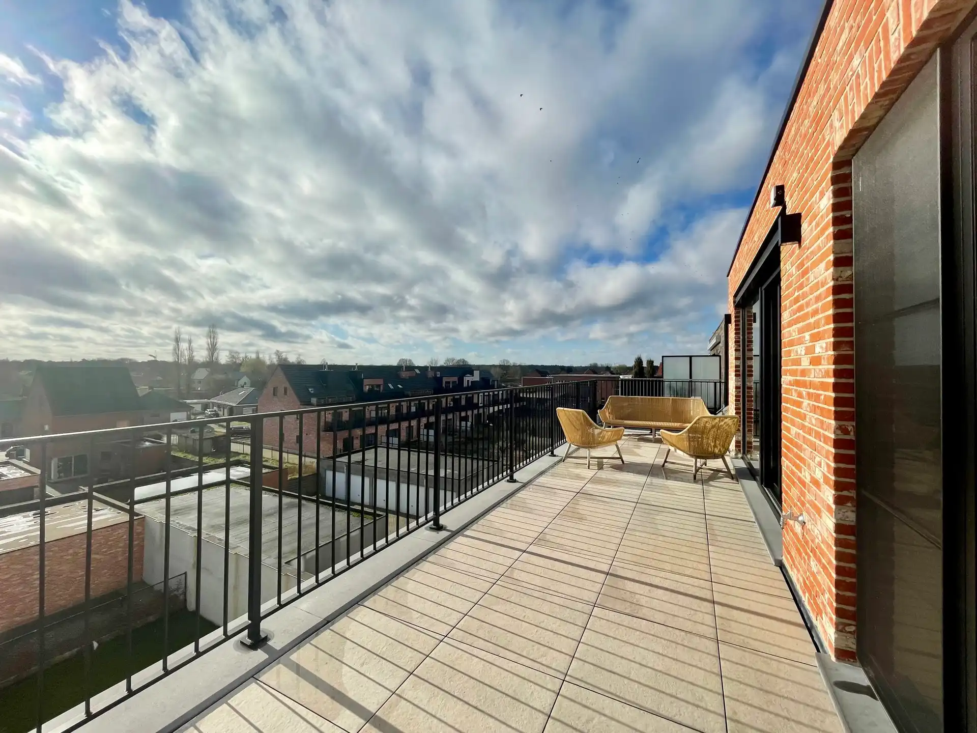 Prachtige penthouse met twee terrassen en parking foto 2