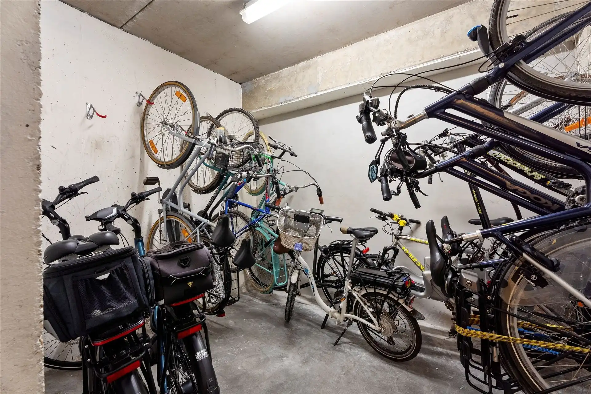 INDRUKWEKKEND UITZICHT / ZEEDIJK  foto 26