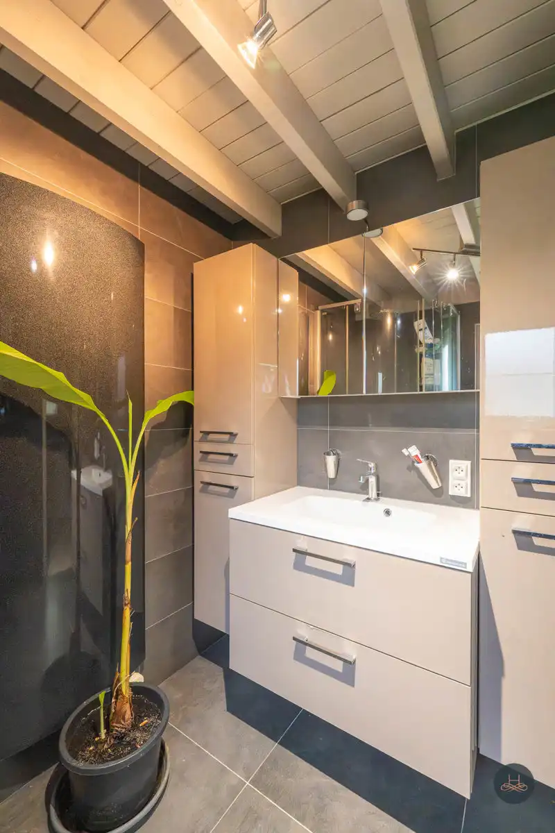 Instapklare vakantiewoning op prachtperceel van 13a22ca foto 10