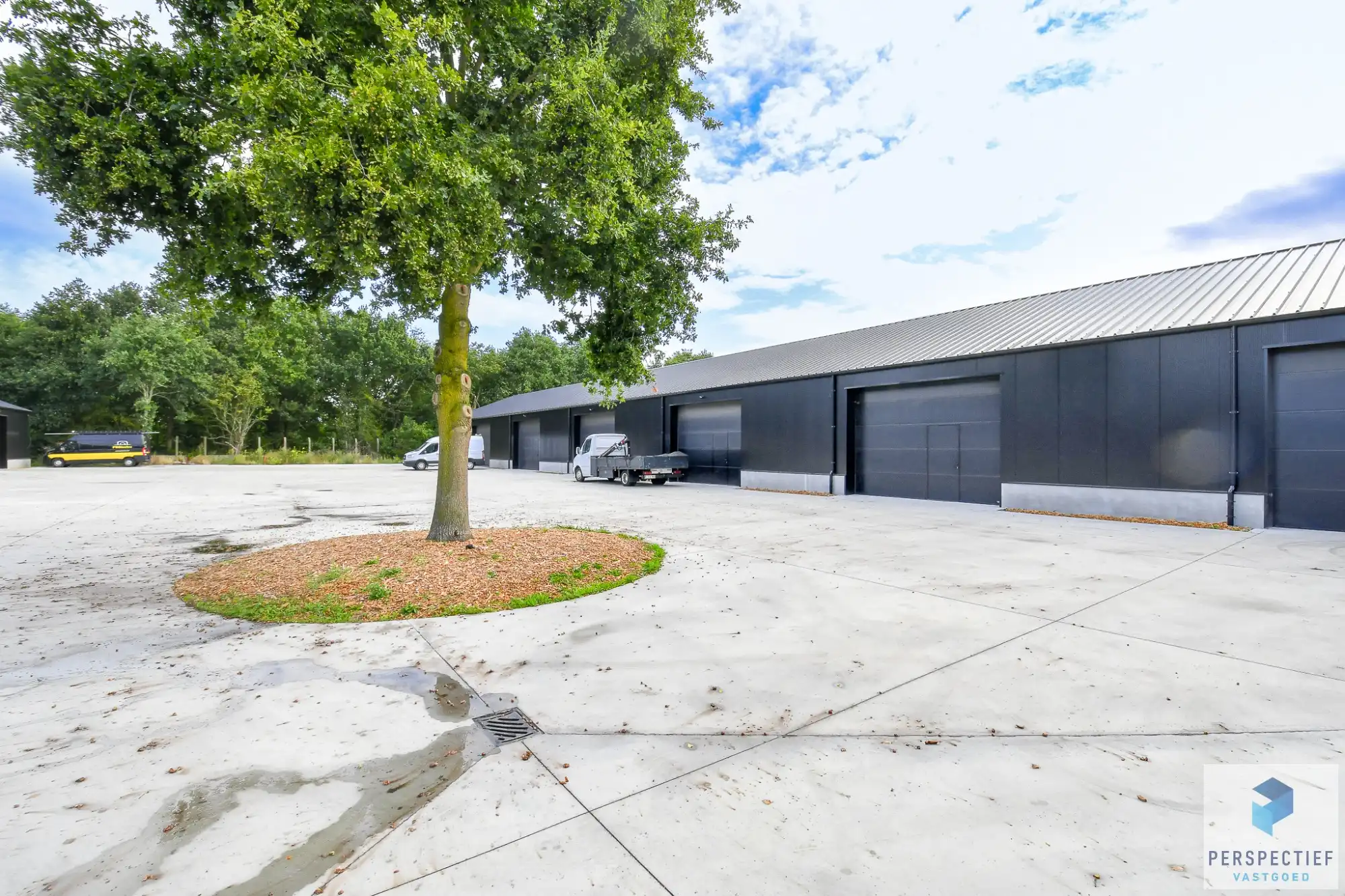 Laatste bedrijfsunit (6): Grote Loods (300 m²) te huur in het Fort Beernem foto 3