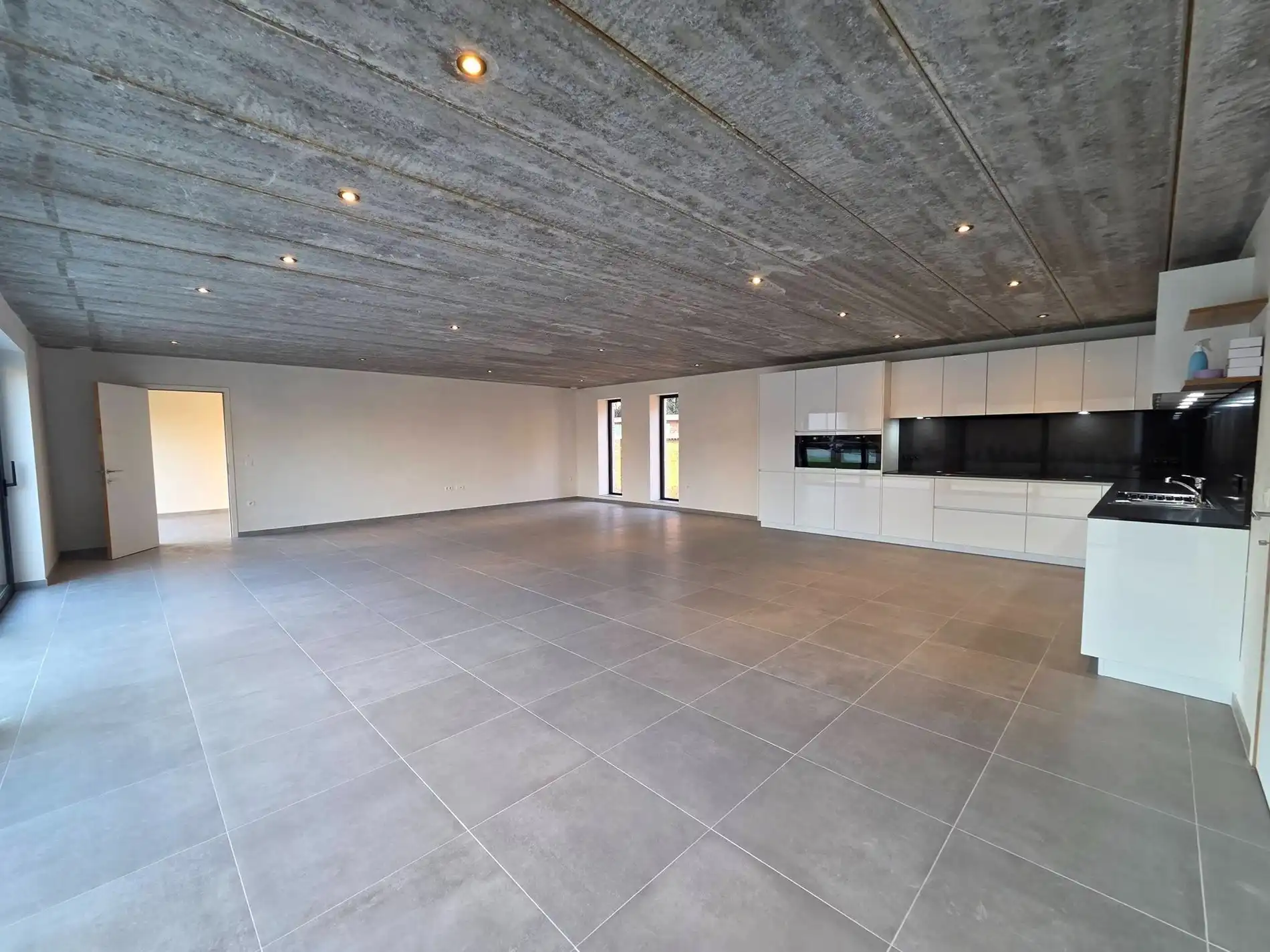 Viergevelvilla...Bouwjaar 2018...Einde bouw 2025...6 slaapkamers... foto 8