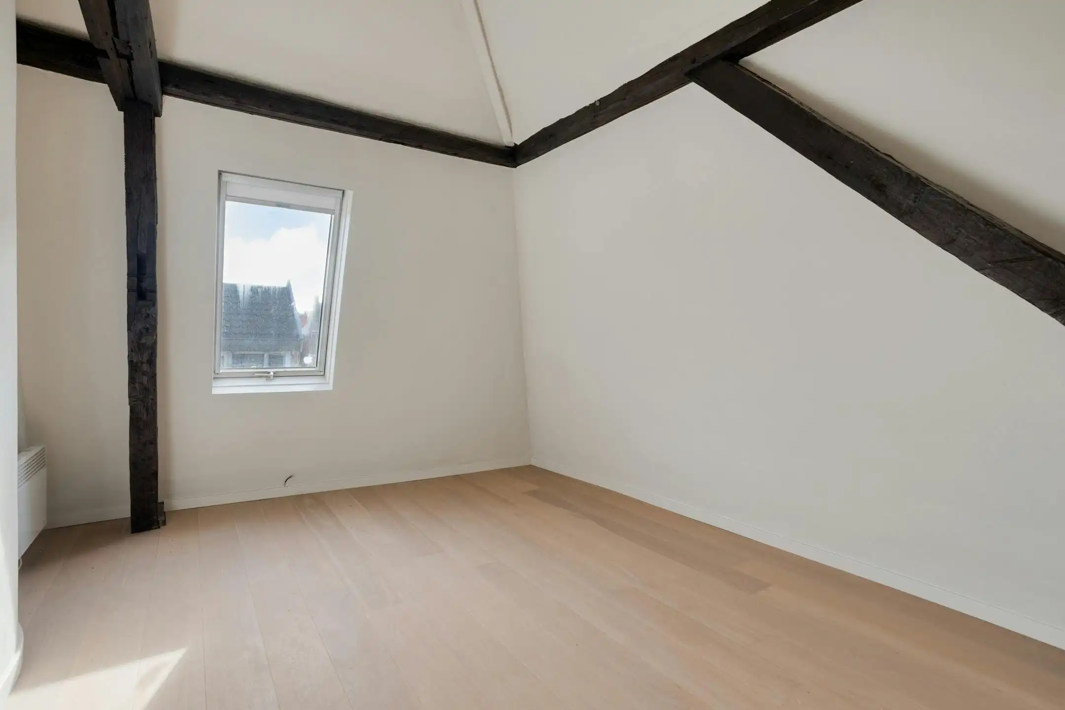 Instapklaar appartement te koop met mezzanine in Brugge foto 8