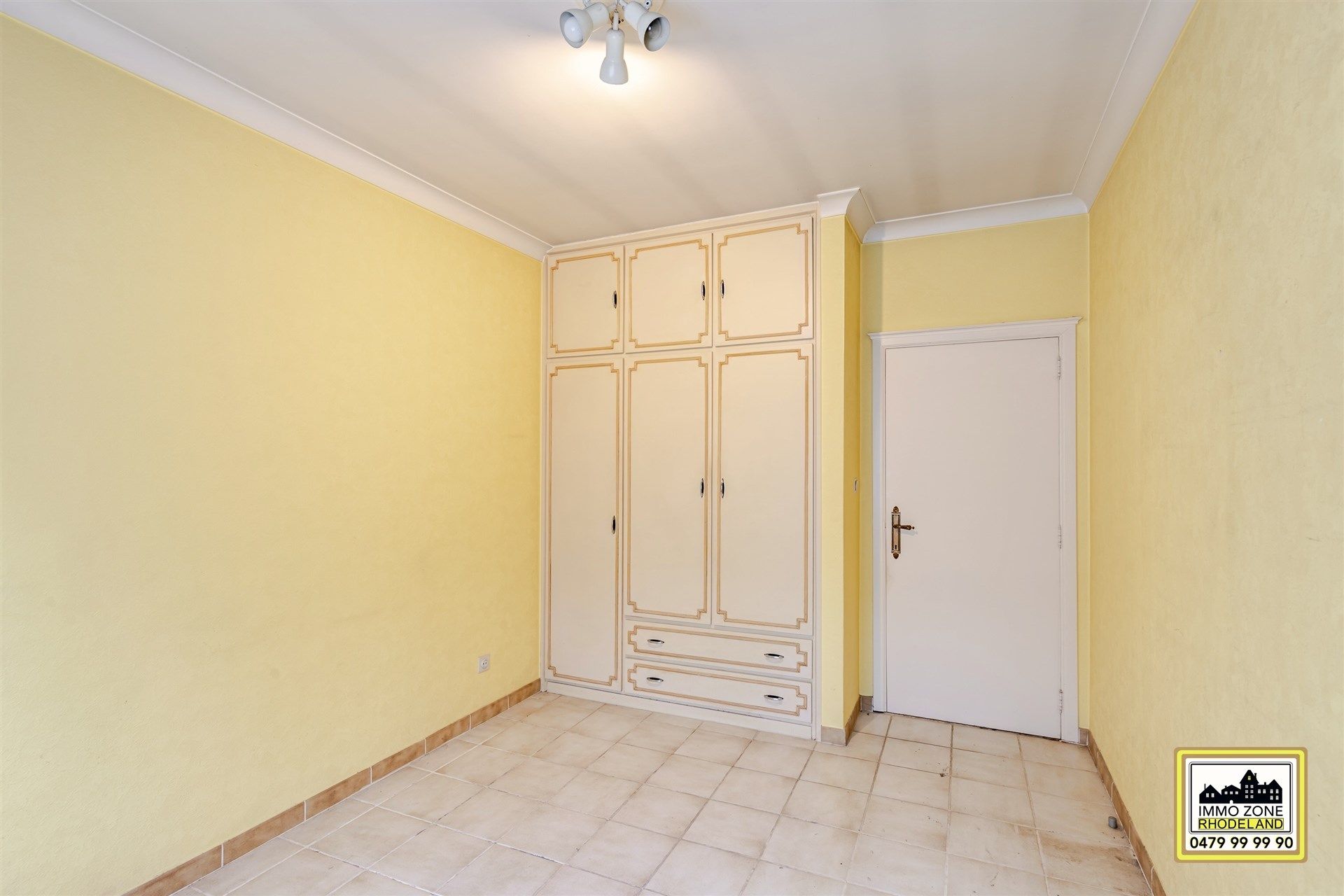 Riante bungalow met 4 slpks, dubbele garage en zonnige tuin foto 17