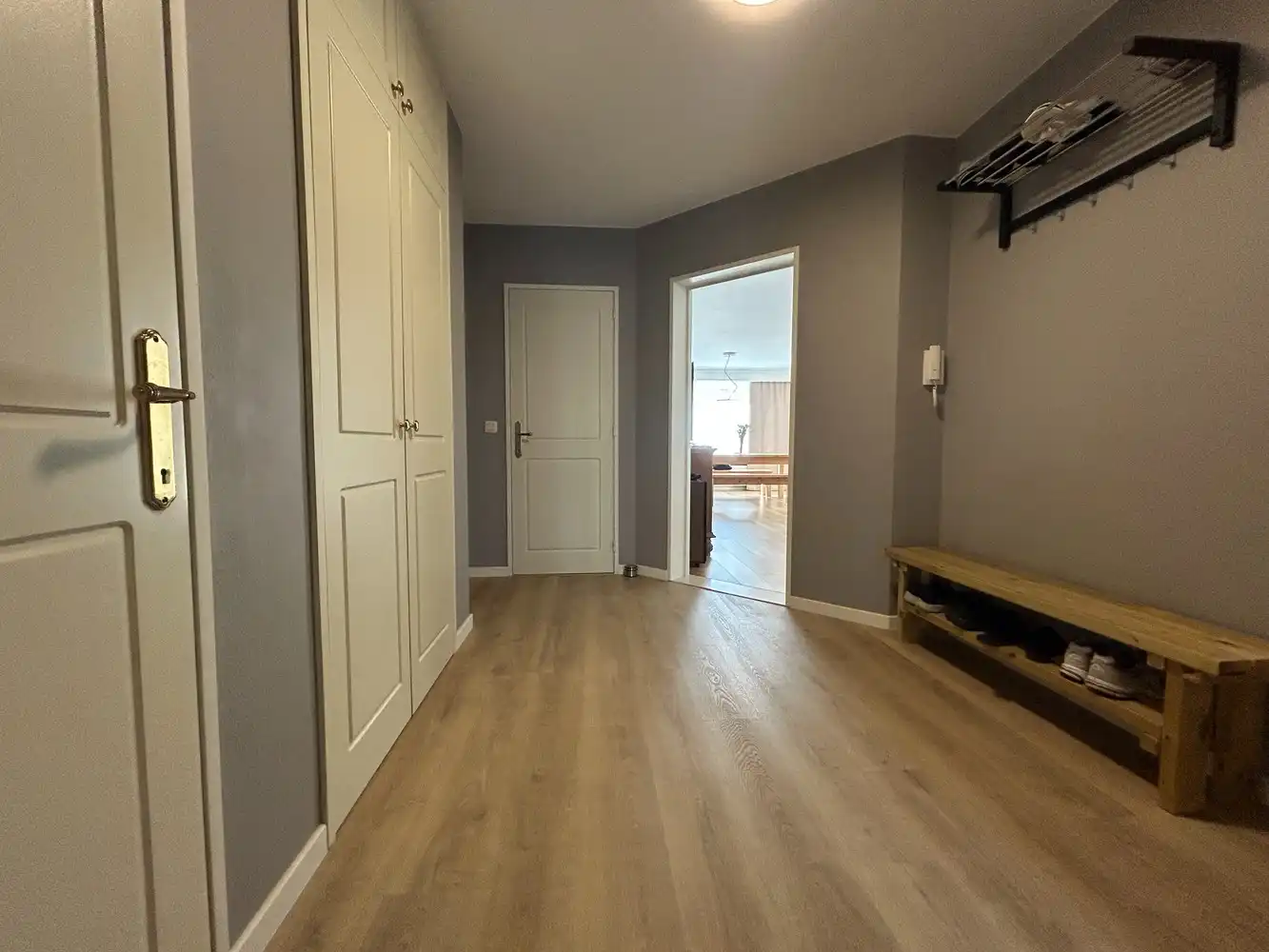 GERENOVEERD APPARTEMENT MET 2 SLAAPKAMERS, BUREAURUIMTE EN TERRAS foto 14