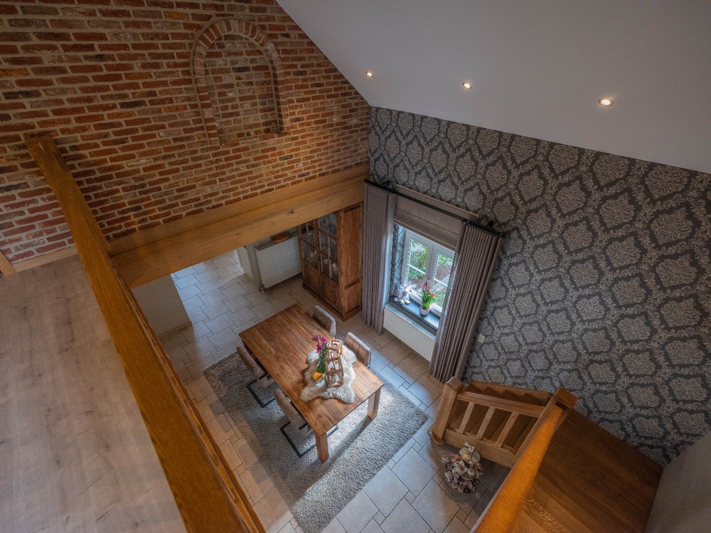Luxueuze villa met prachtige tuin met zwembad foto 8