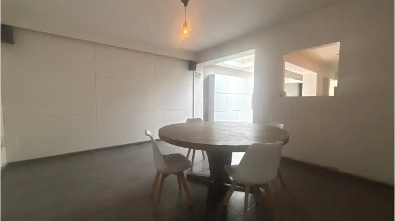 Instapklare 2-slaapkamerwoning met GARAGE, TUIN en ZWEMBAD te koop in Sint-Kruis Brugge foto 5