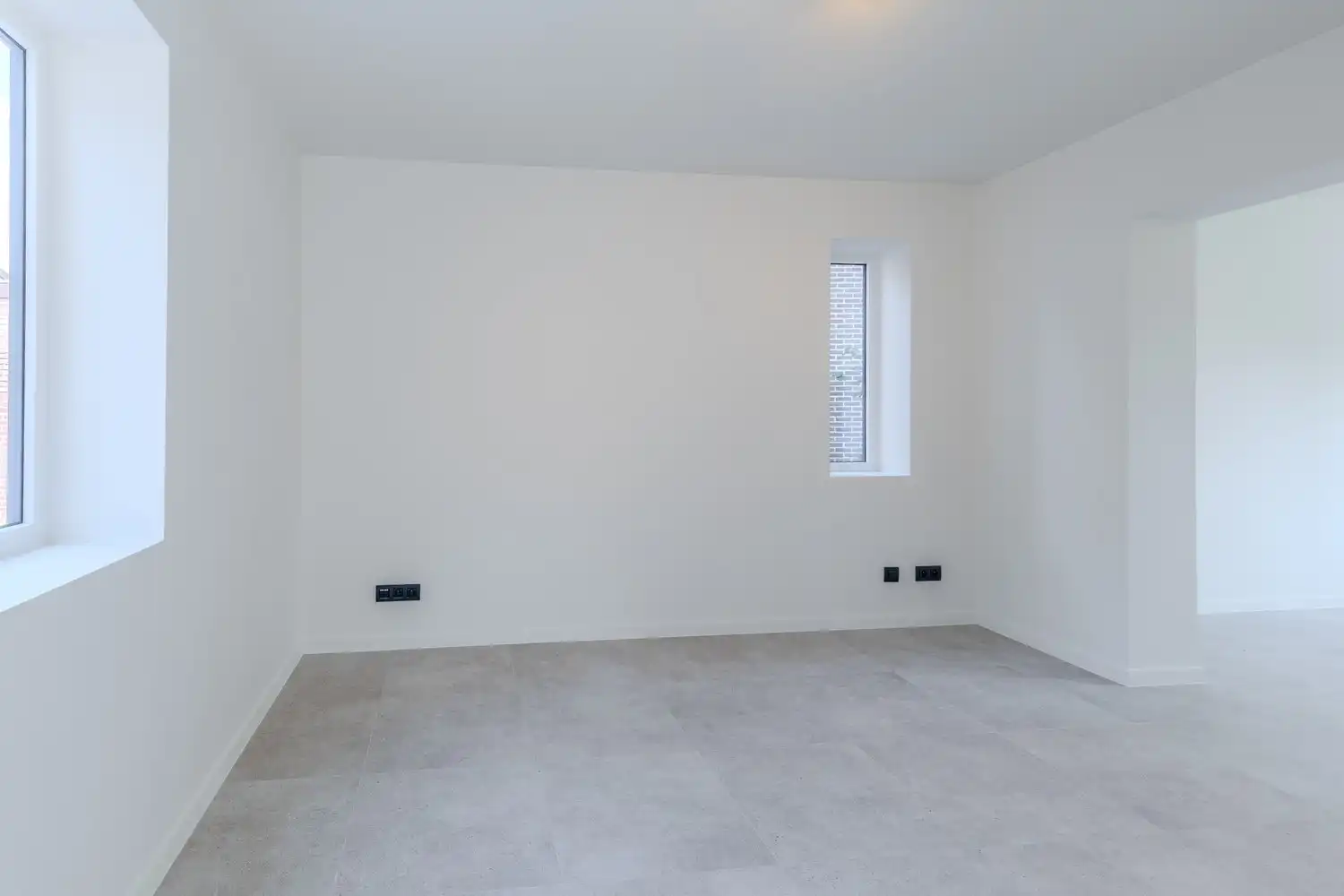 Volledig gerenoveerde huurwoning met drie slaapkamers en ruime tuin op toplocatie in Rekem foto 10