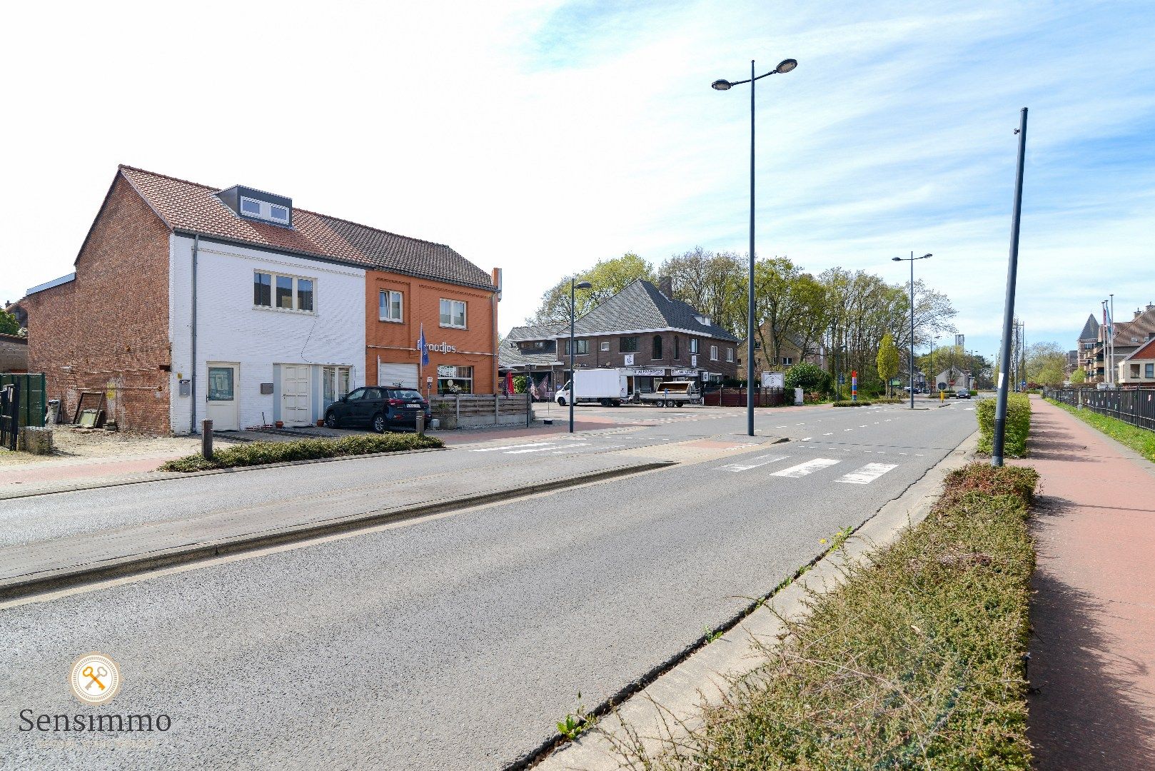 Prachtig gelegen duplex met 2 slpkmrs + terras + parking foto 2