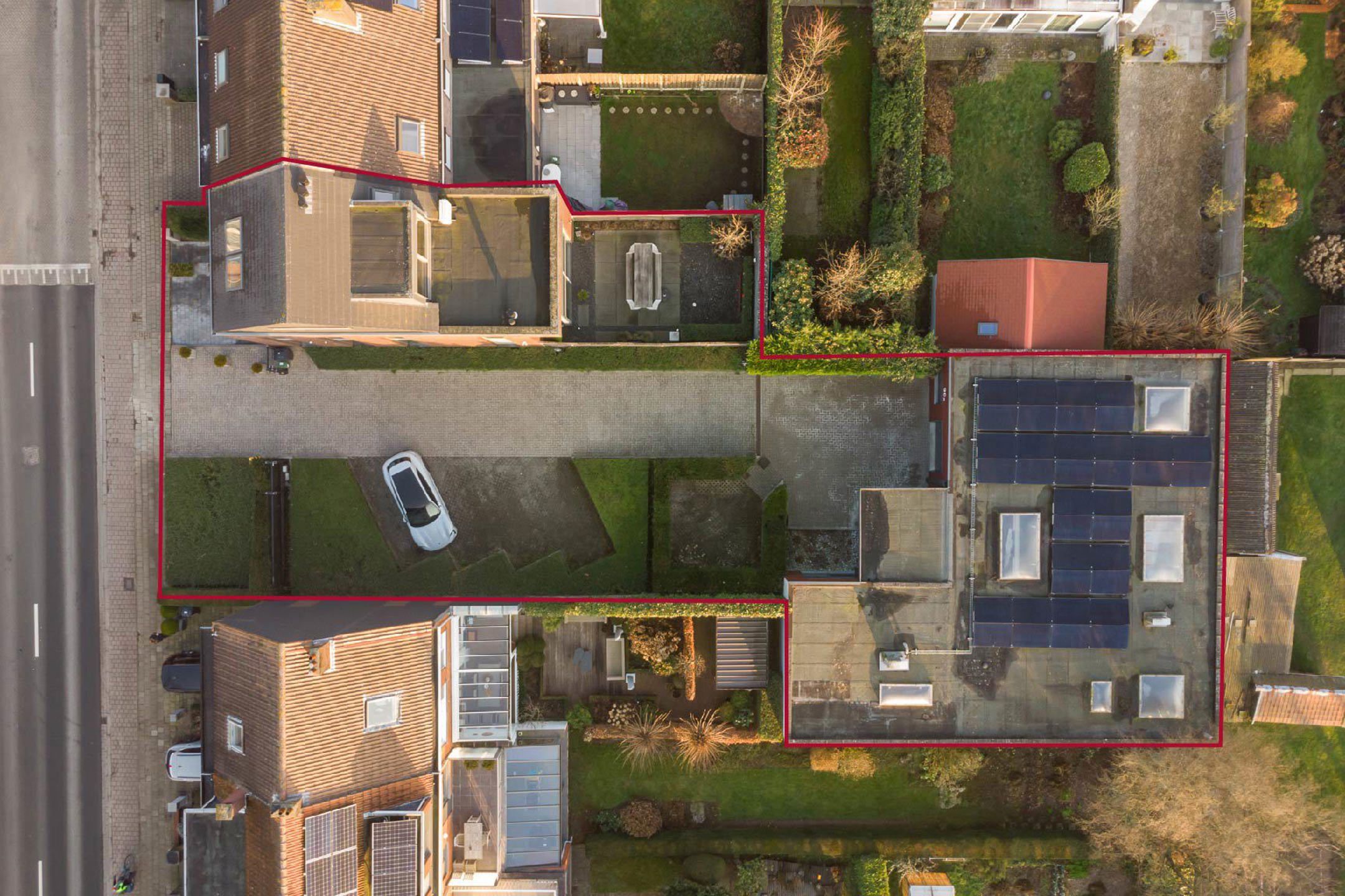Moderne HOB met 4 slpks + kantoren en magazijnruimte  foto 2
