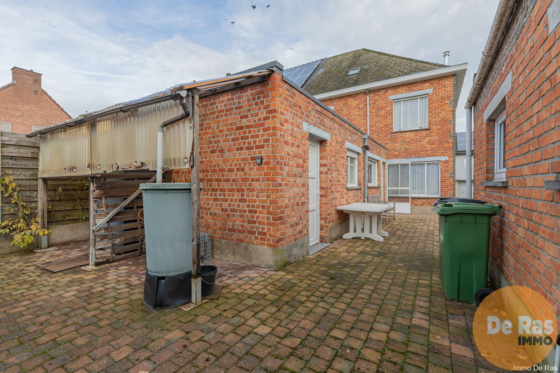 LEDE - stevige HOB met 3 slpks nabij station Lede foto 17