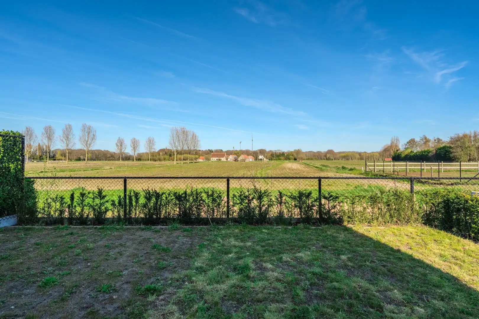 Kwaliteitsvolle recente woning (2022) met landelijk zicht foto 16